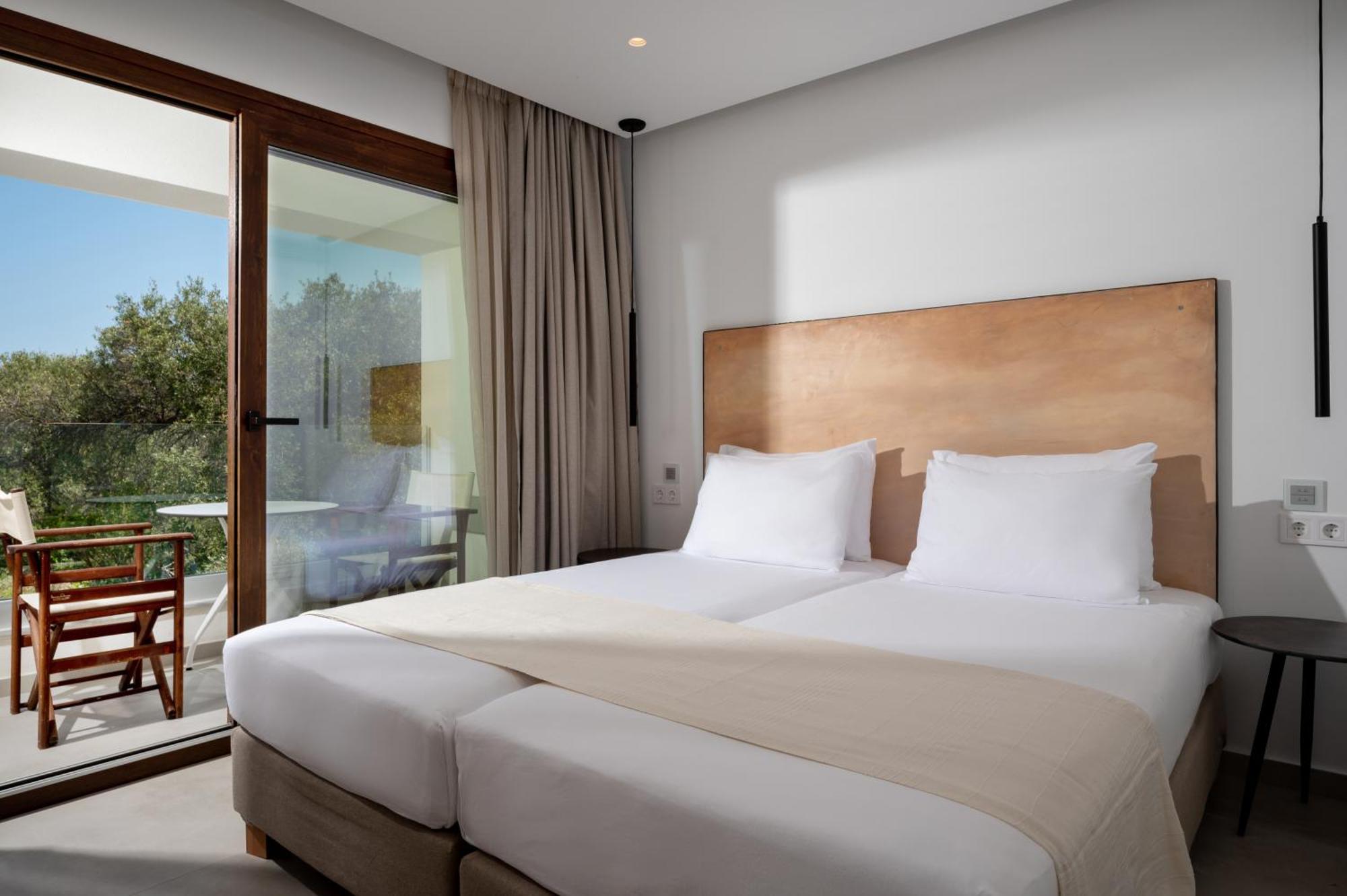 خيرسونِسوس Mika Villas & Suites الغرفة الصورة