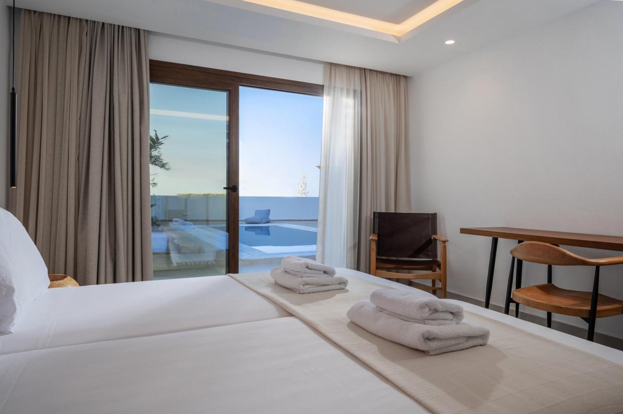 خيرسونِسوس Mika Villas & Suites الغرفة الصورة