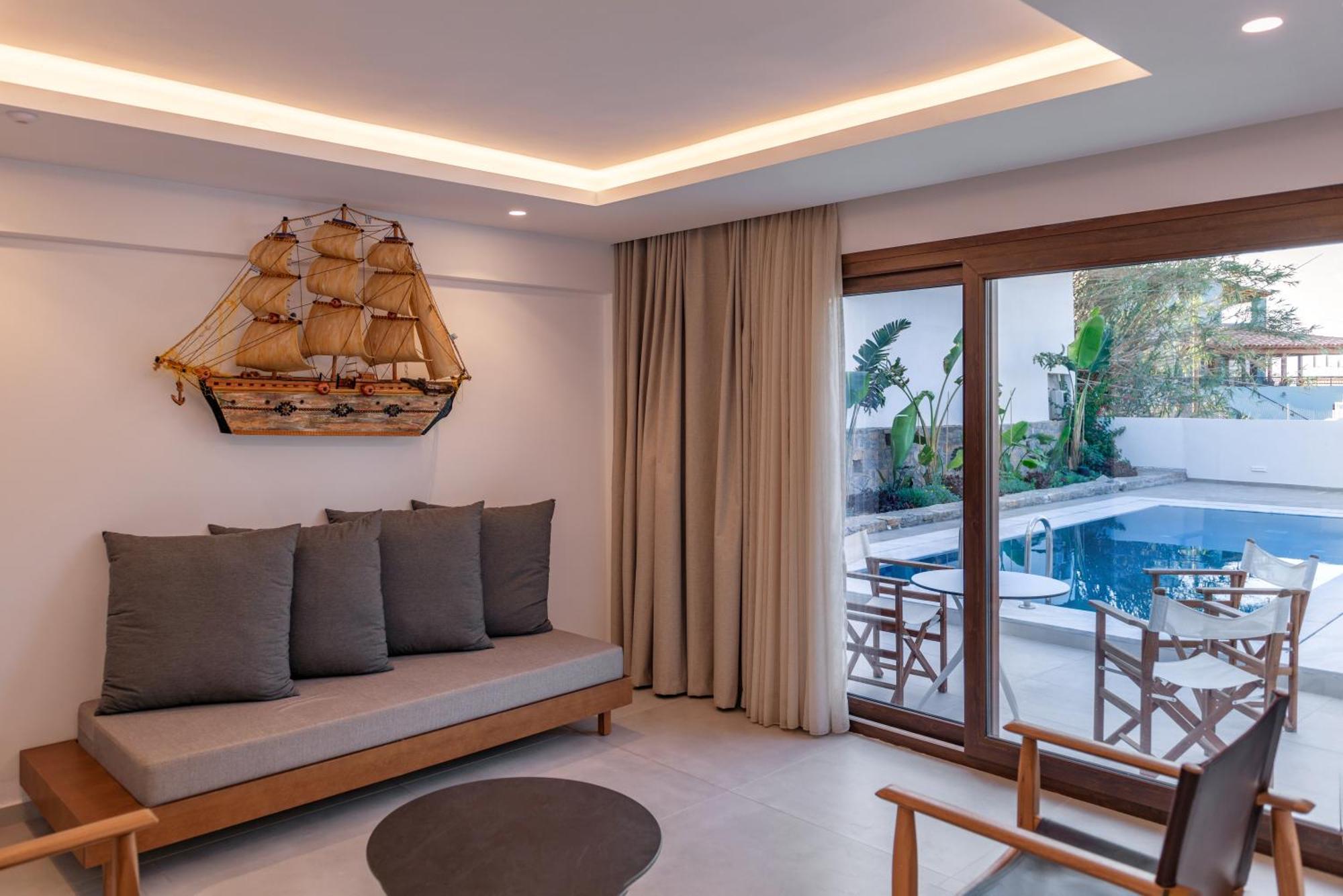خيرسونِسوس Mika Villas & Suites الغرفة الصورة