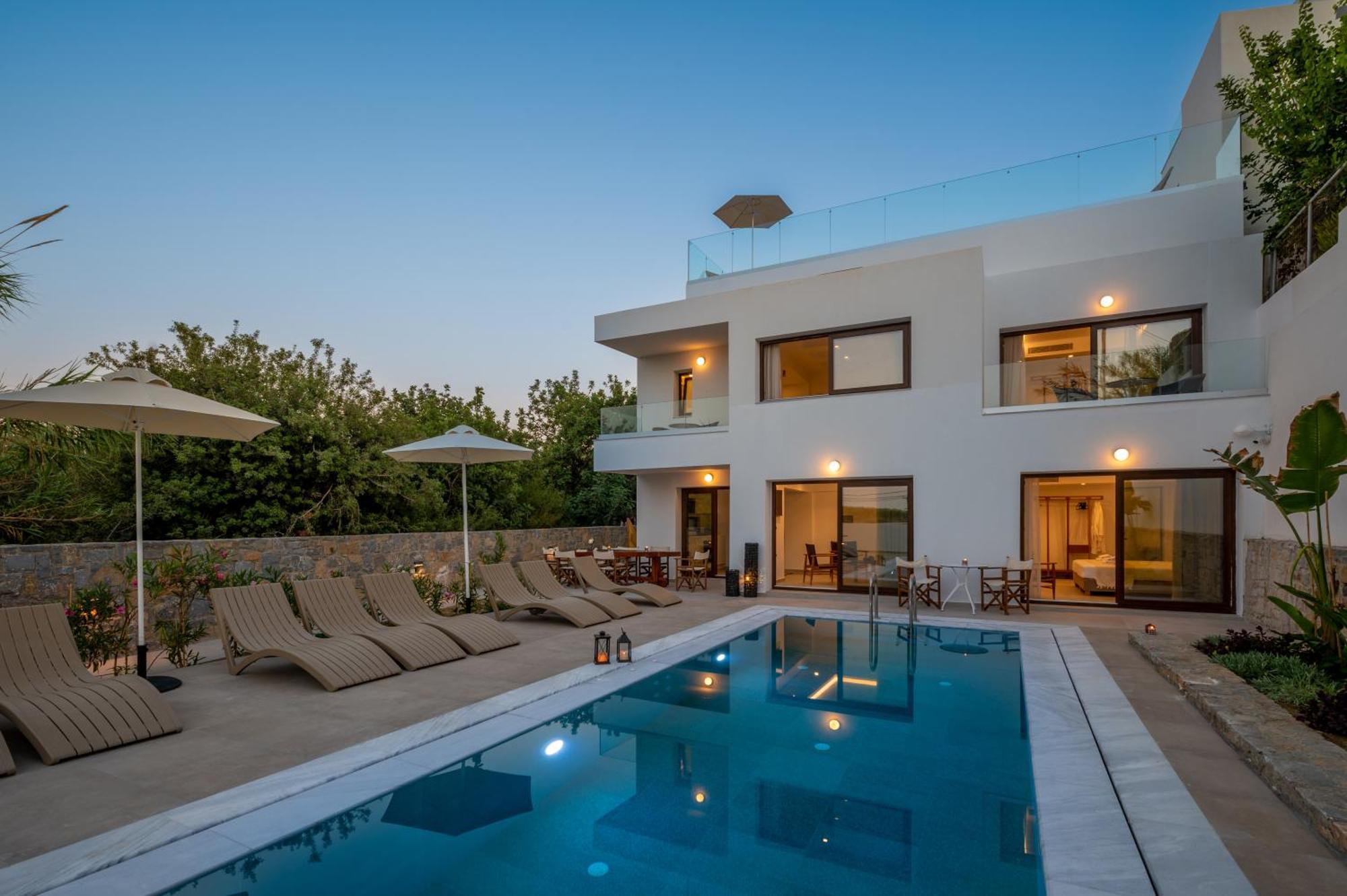 خيرسونِسوس Mika Villas & Suites الغرفة الصورة